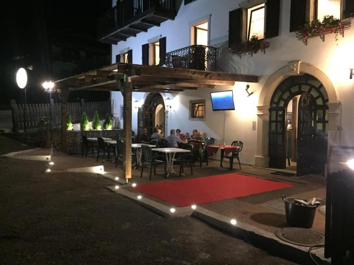 Albergo Locanda Corona Ballino Luaran gambar